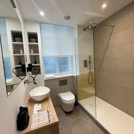 Stylish City-Centre Apartment With Balcony Liverpool Exterior photo