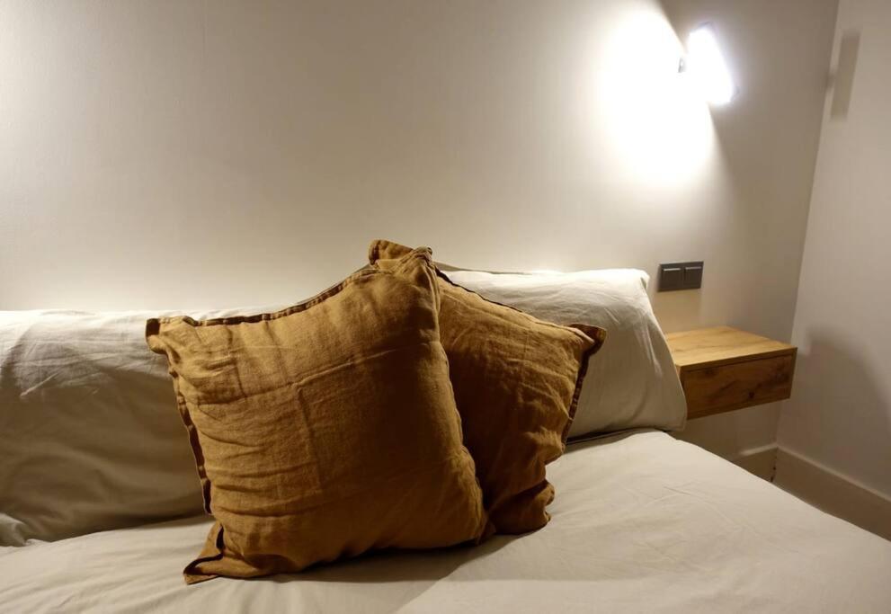 Stylish City-centre With Balcony Apartment Liverpool