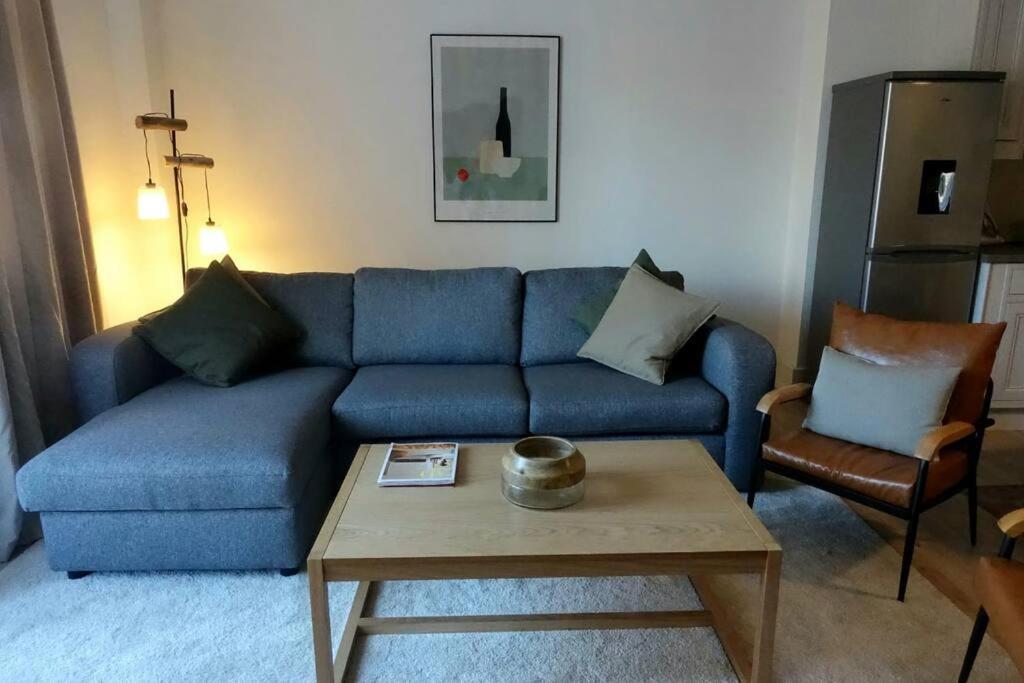 Apartment Stylish City-centre With Balcony Liverpool